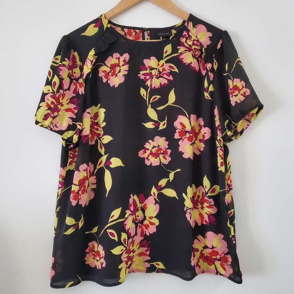 🌹 Who What Wear Black Floral Blouse